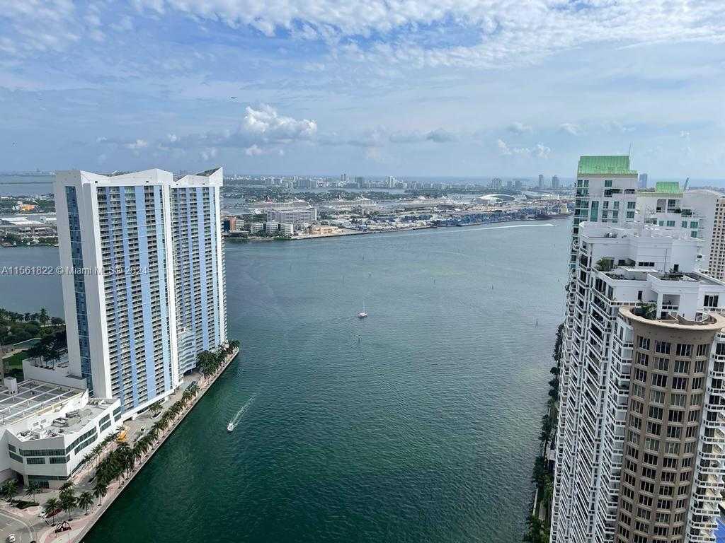 photo 1: 465 Brickell Ave Unit 4402, Miami FL 33131