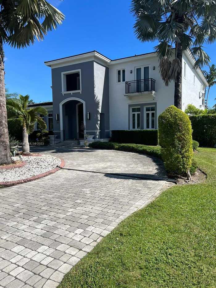 photo 2: 12755 RED RD, Coral Gables FL 33156