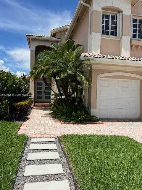 photo 3: 7230 NW 109th Ct, Doral FL 33178