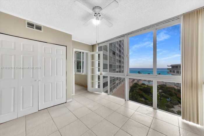 photo 2: 5401 Collins Ave Unit 428, Miami Beach FL 33140