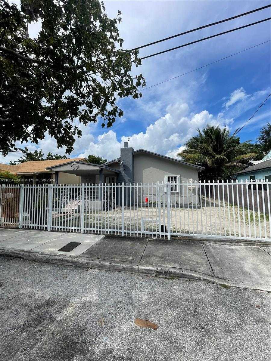 photo 2: 1143 NW 27th St, Miami FL 33127