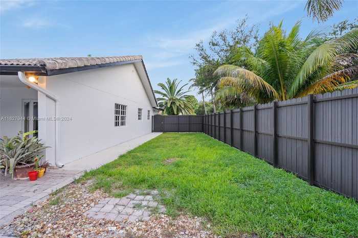 photo 36: 9187 NW 150th Ter, Miami Lakes FL 33018