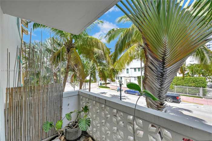 photo 1: 350 Collins Ave Unit 212, Miami Beach FL 33139