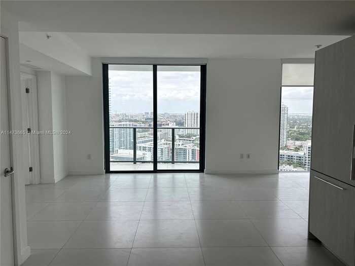 photo 1: 501 NE 31st St Unit 2909, Miami FL 33137