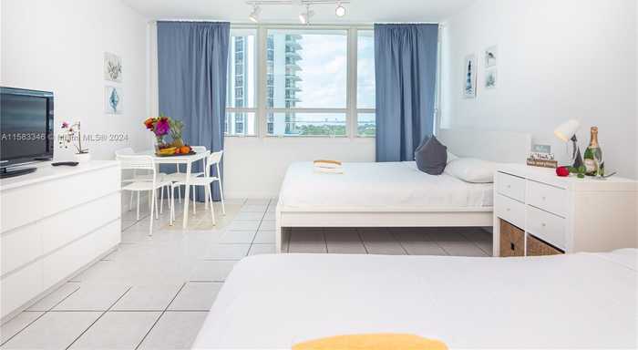 photo 1: 5445 Collins Ave Unit 920, Miami Beach FL 33140