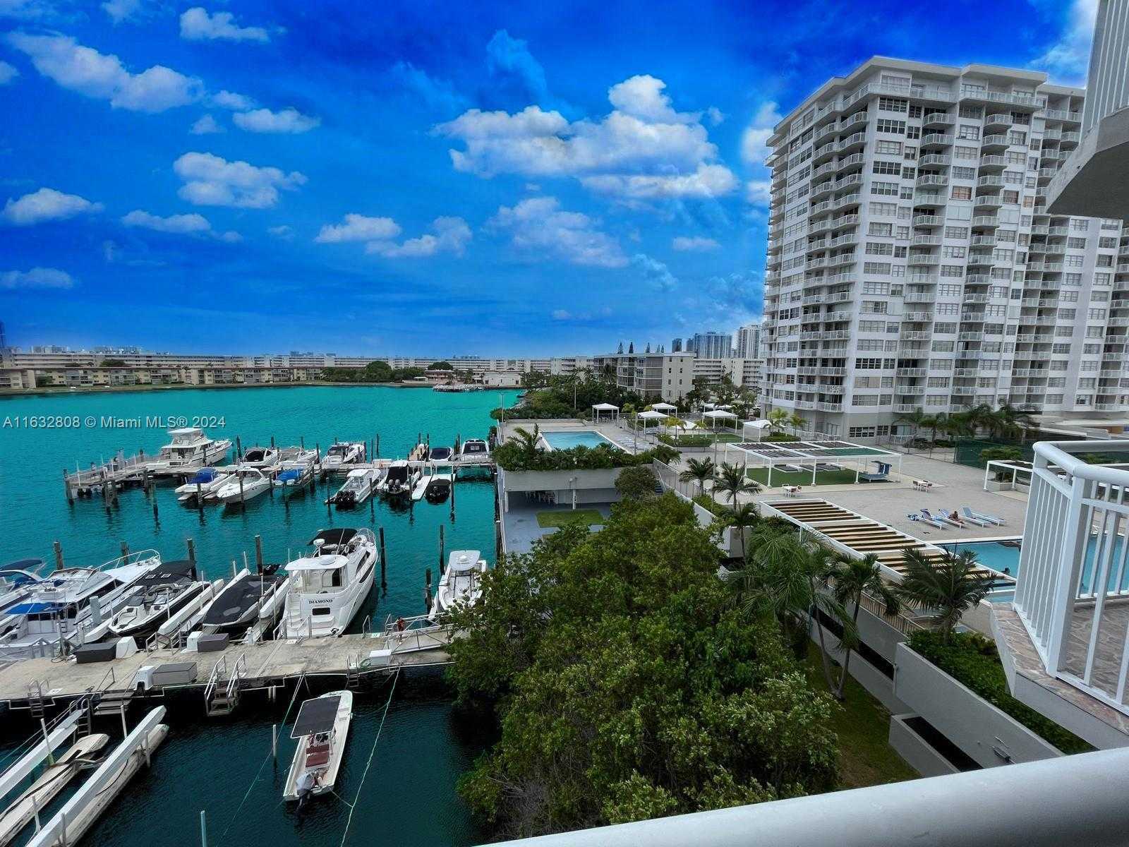 photo 3: 18081 Biscayne Blvd Unit 505N, Aventura FL 33160