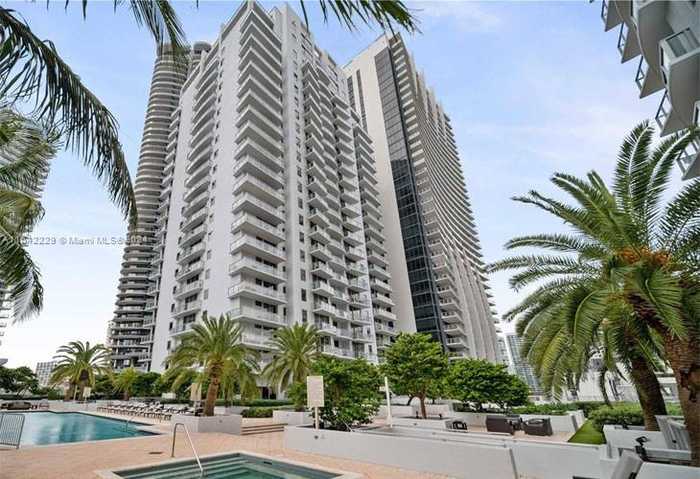 photo 19: 1060 Brickell Ave Unit 1701, Miami FL 33131