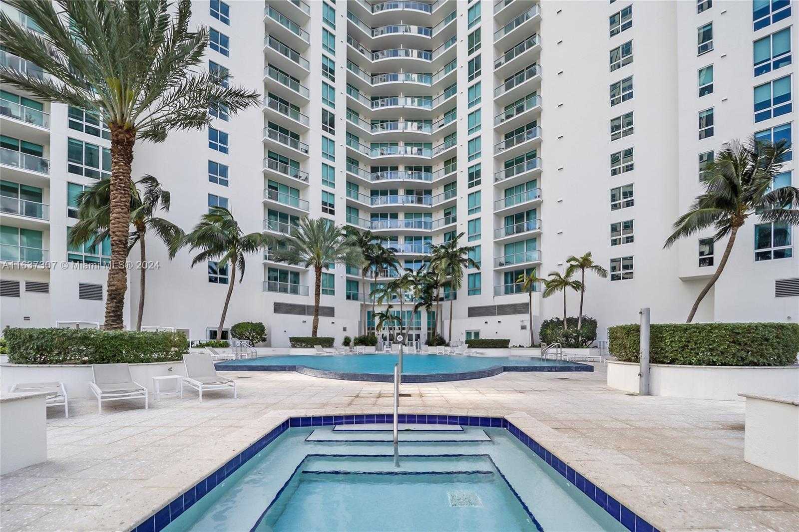 photo 3: 300 S Biscayne Blvd Unit T-2702, Miami FL 33131