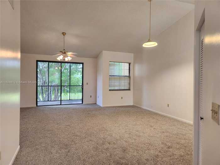 photo 2: 15505 N Miami Lakeway N Unit 202-6, Miami Lakes FL 33014