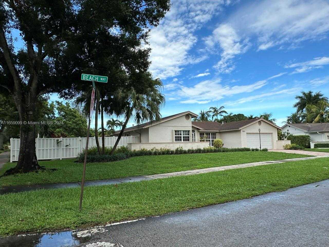 photo 2: 3800 Beach Way, Cooper City FL 33026