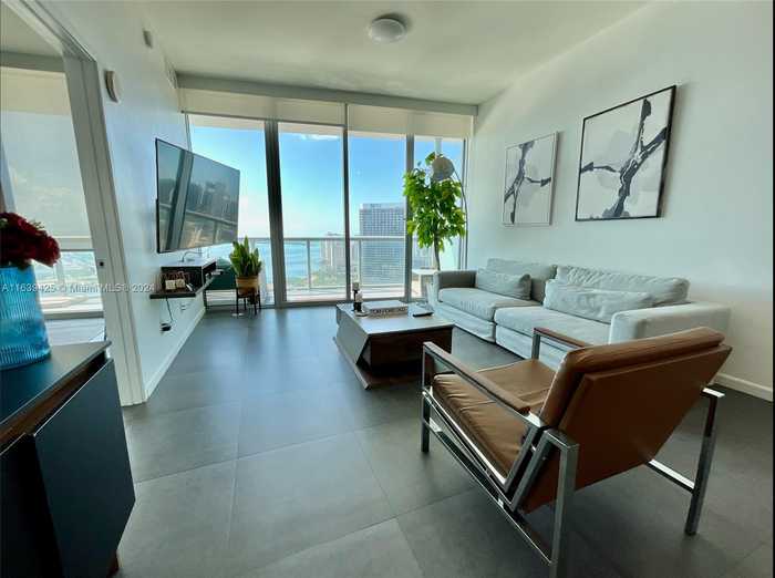 photo 1: 888 Biscayne Blvd Unit 4602, Miami FL 33132