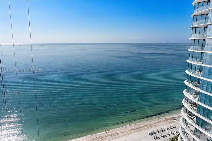 photo 1: 15811 Collins Ave Unit 2107, Sunny Isles Beach FL 33160