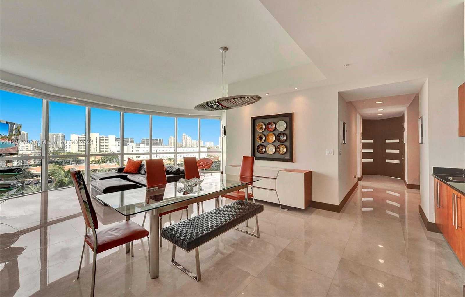 photo 3: 18101 Collins Ave Unit 801, Sunny Isles Beach FL 33160