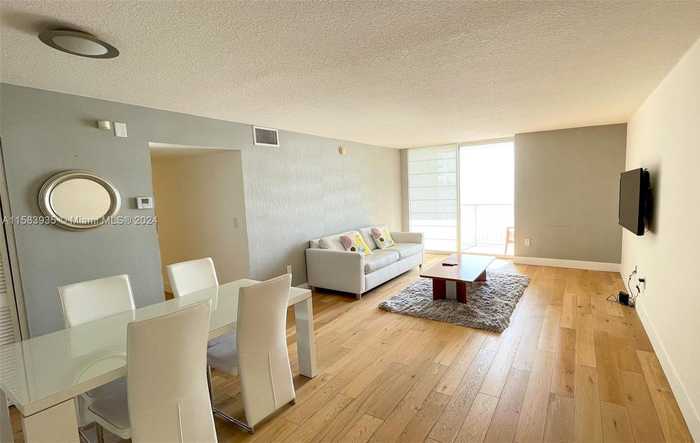 photo 23: 1200 Brickell Bay Dr Unit 1702, Miami FL 33131