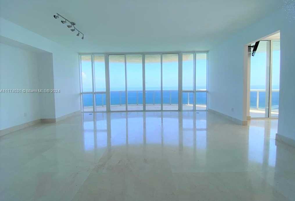 photo 3: 16001 Collins Ave Unit 2401, Sunny Isles Beach FL 33160