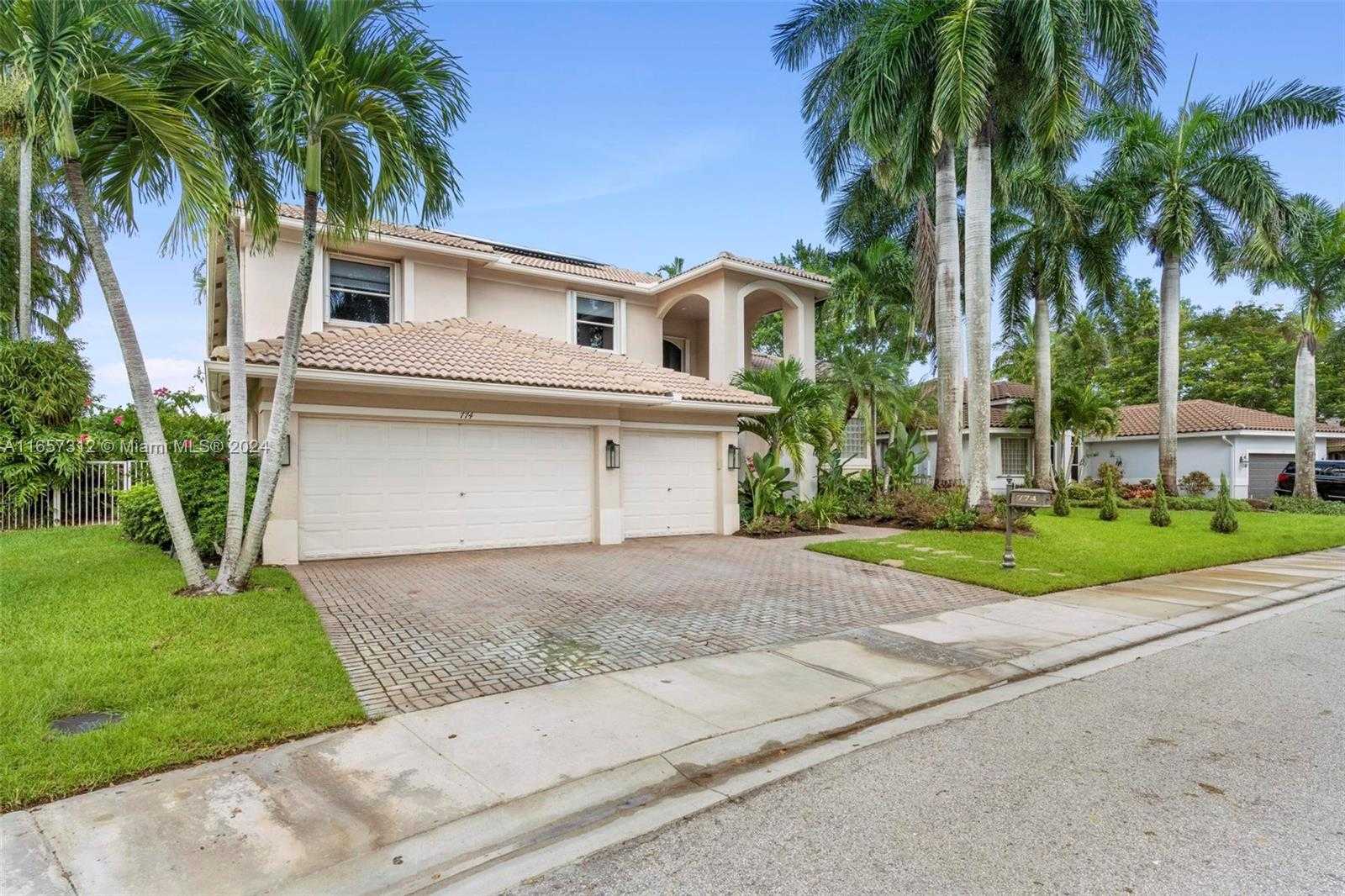 photo 3: 774 Regal Cove Rd, Weston FL 33327