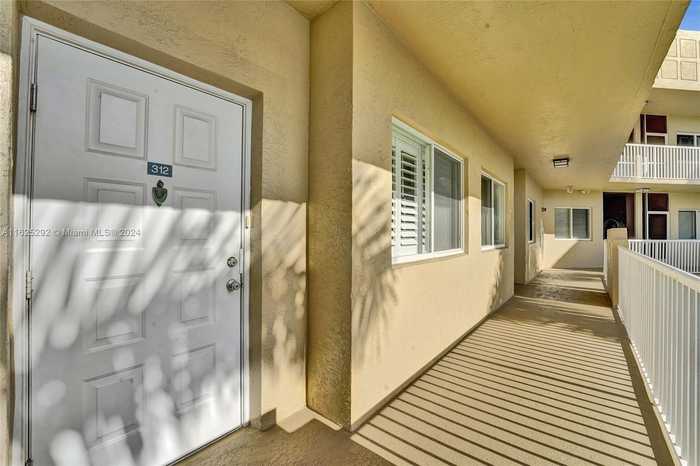 photo 2: 7739 Southampton Ter Unit 312, Tamarac FL 33321