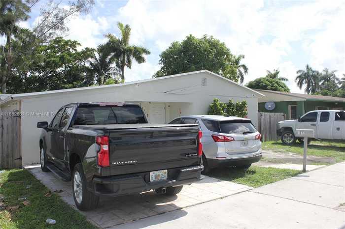 photo 2: 1771 NW 135th St, Opa-Locka FL 33167