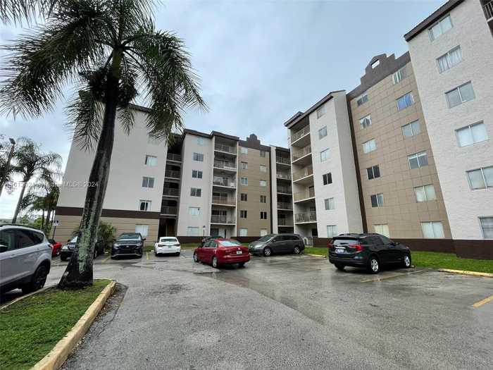 photo 2: 15221 SW 80th St Unit 313, Miami FL 33193