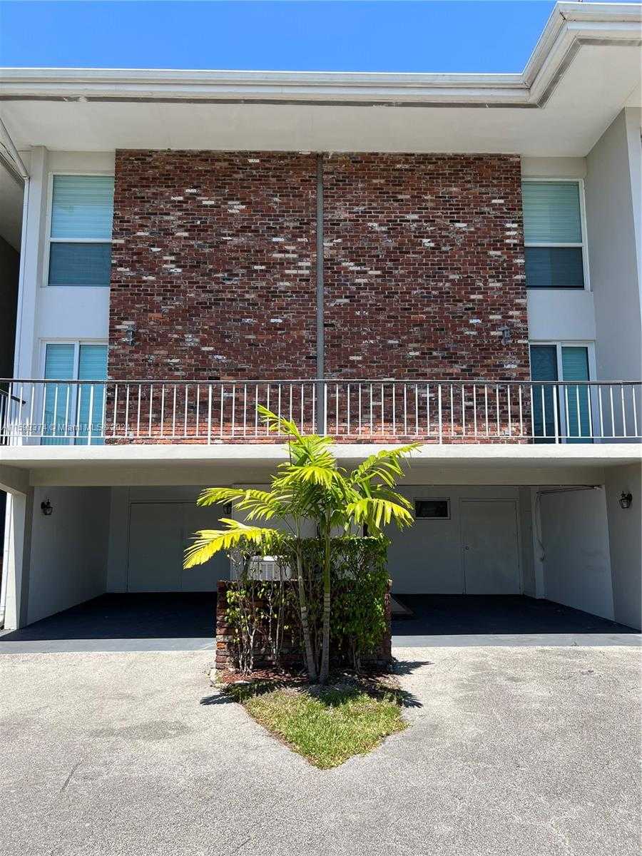 photo 3: 6795 Brookline Dr Unit 6795, Hialeah FL 33015