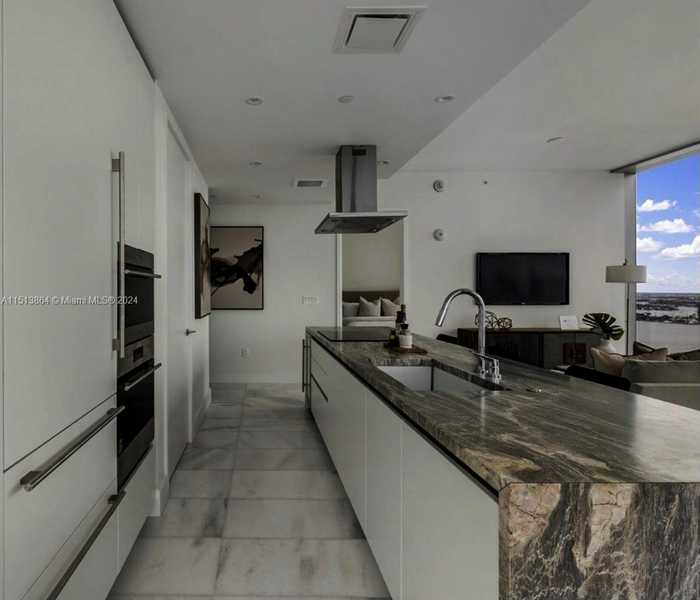 photo 2: 700 NE 26th terrace Unit 2805, Miami FL 33137