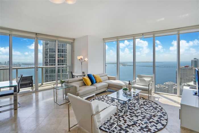 photo 1: 485 Brickell Ave Unit 4710, Miami FL 33131