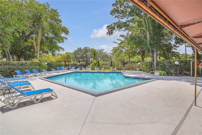 photo 27: 3089 N Oakland Forest Dr Unit 101, Oakland Park FL 33309