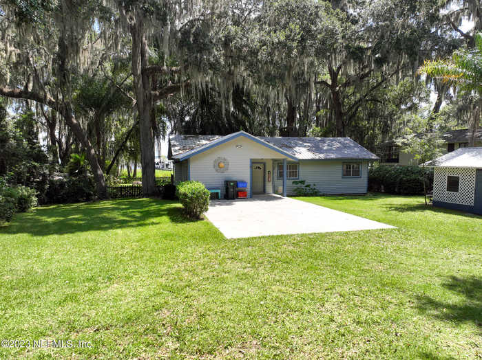 photo 1: 7415 NE 222ND Street, Melrose FL 32666