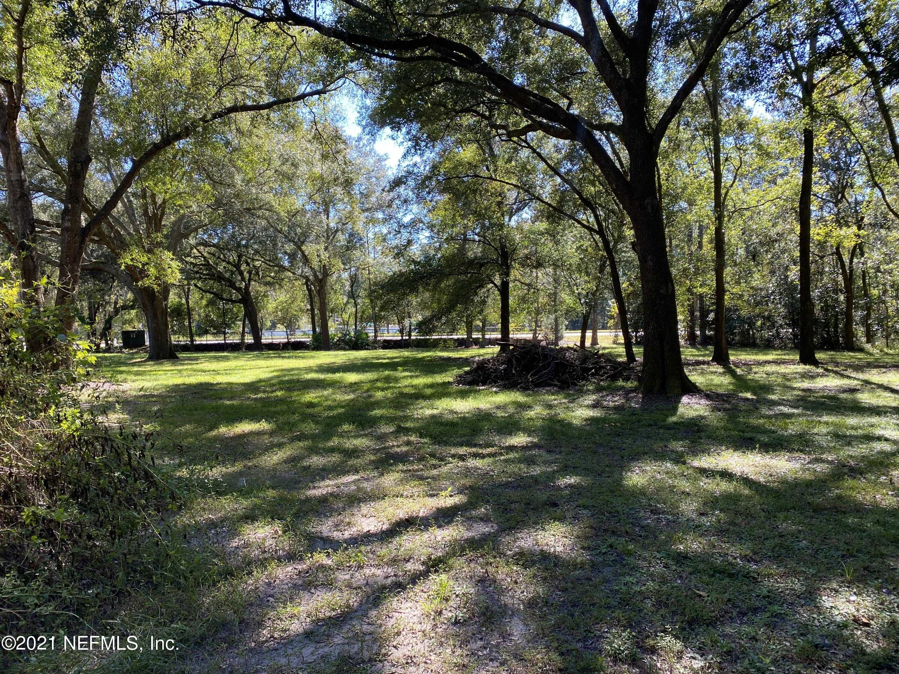 photo 3: 7545 ARGYLE FOREST Boulevard, Jacksonville FL 32244