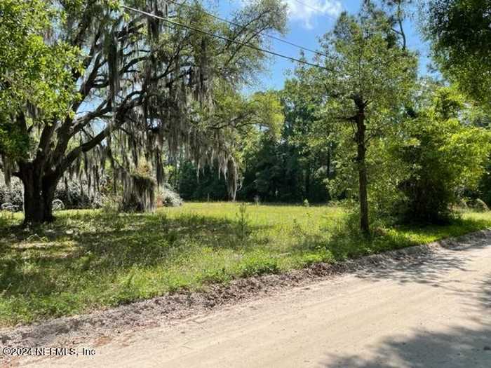 photo 1: WILLIAMS Avenue, Yulee FL 32097