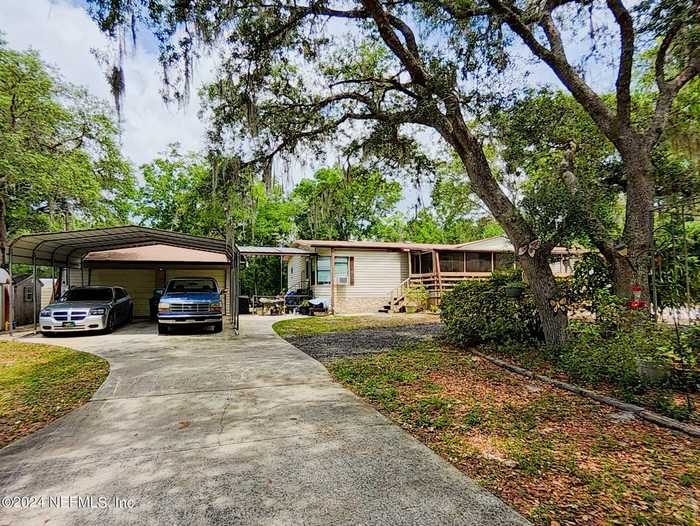 photo 1: 126 KINGFISH Road, Pomona Park FL 32181