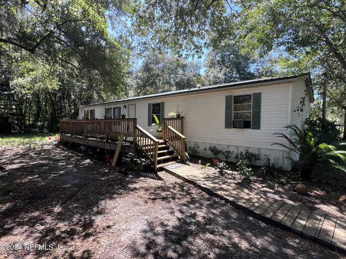 photo 1: 108 LONG Road, Interlachen FL 32148