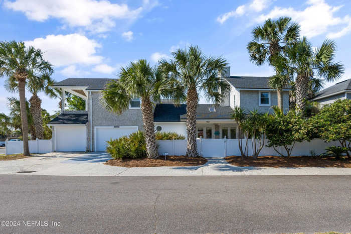 photo 2: 401 LORA Street, Neptune Beach FL 32266