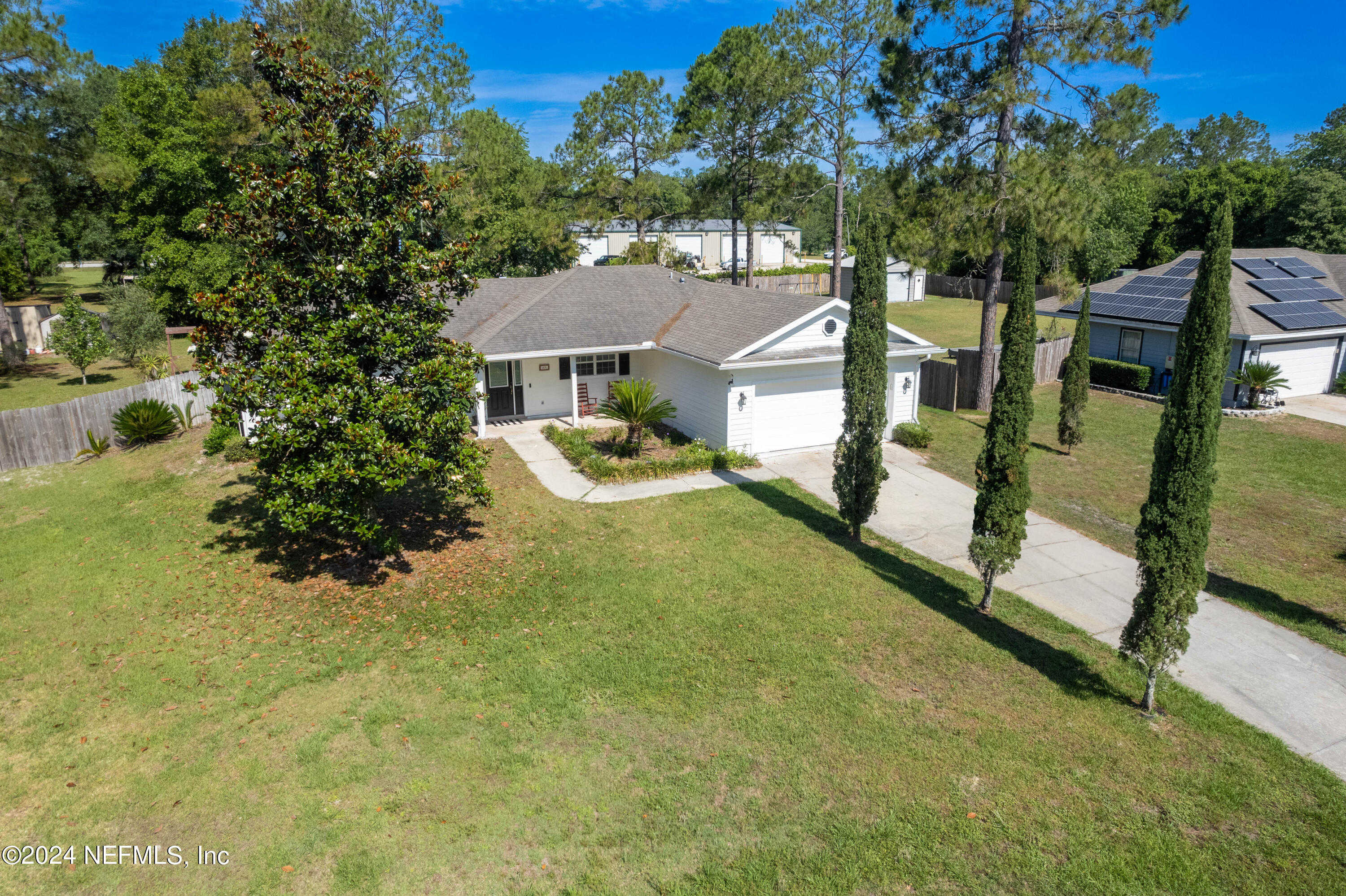 photo 3: 9968 FOX HOLLOW Drive, Hampton FL 32044