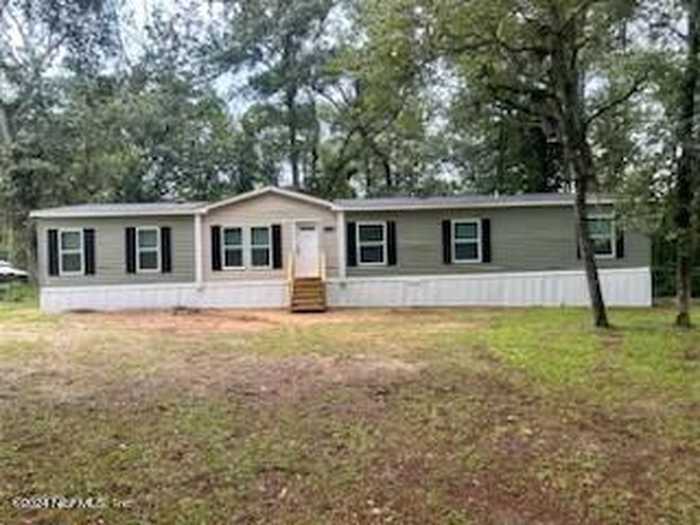 photo 1: 28222 LAKE HAMPTON Road, Hilliard FL 32046