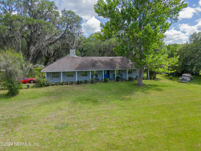 photo 1: 149 E MCCORMICK Road, East Palatka FL 32131