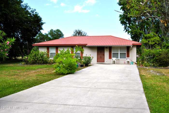 photo 1: 142 SAN CRISTOBAL Avenue, East Palatka FL 32131