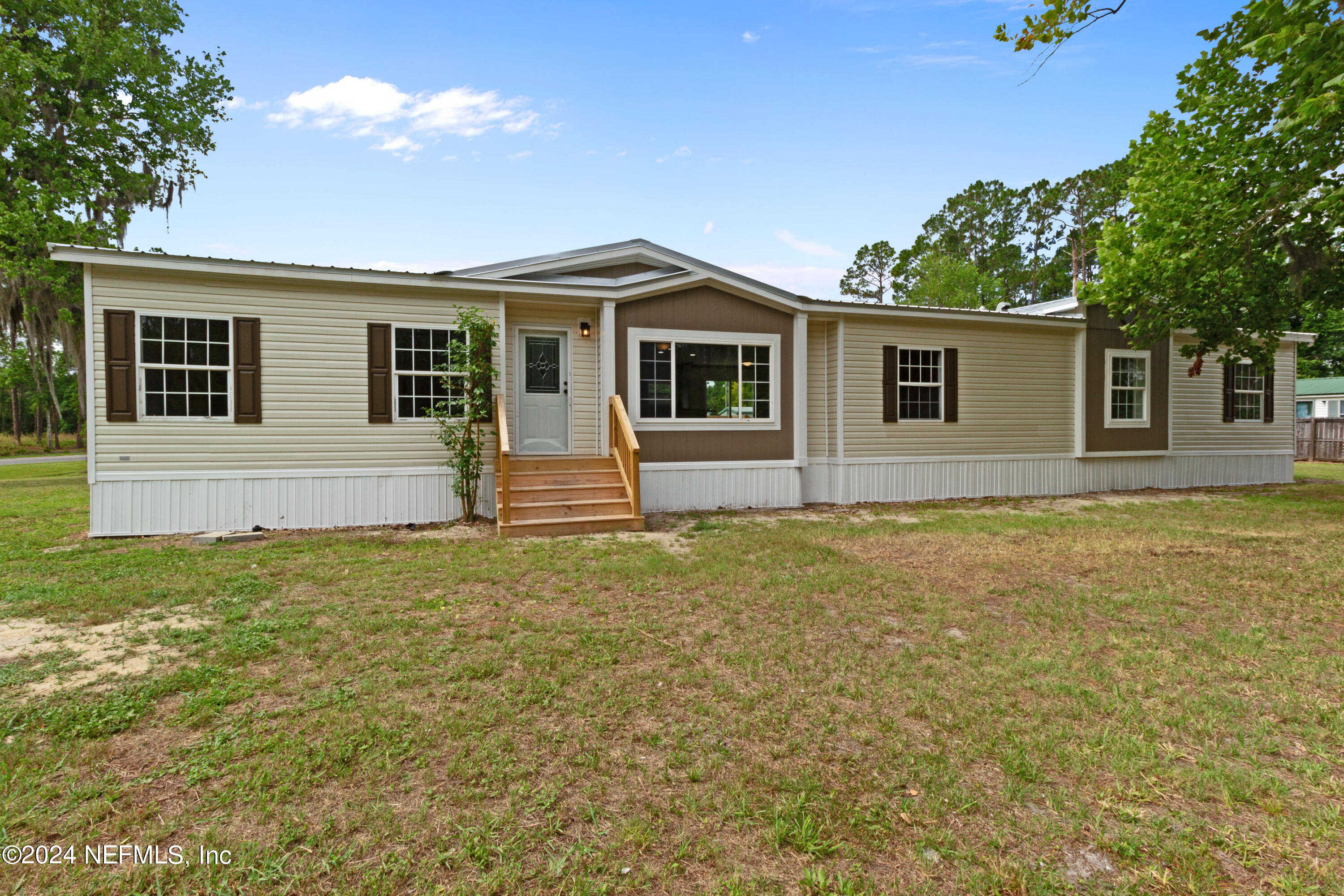 photo 1: 135 PALMETTO Road, Satsuma FL 32189