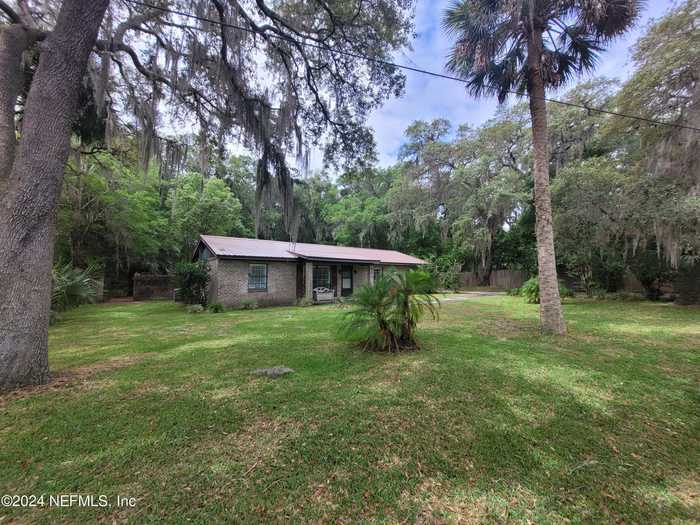 photo 2: 901 PALMETTO Street, Welaka FL 32193