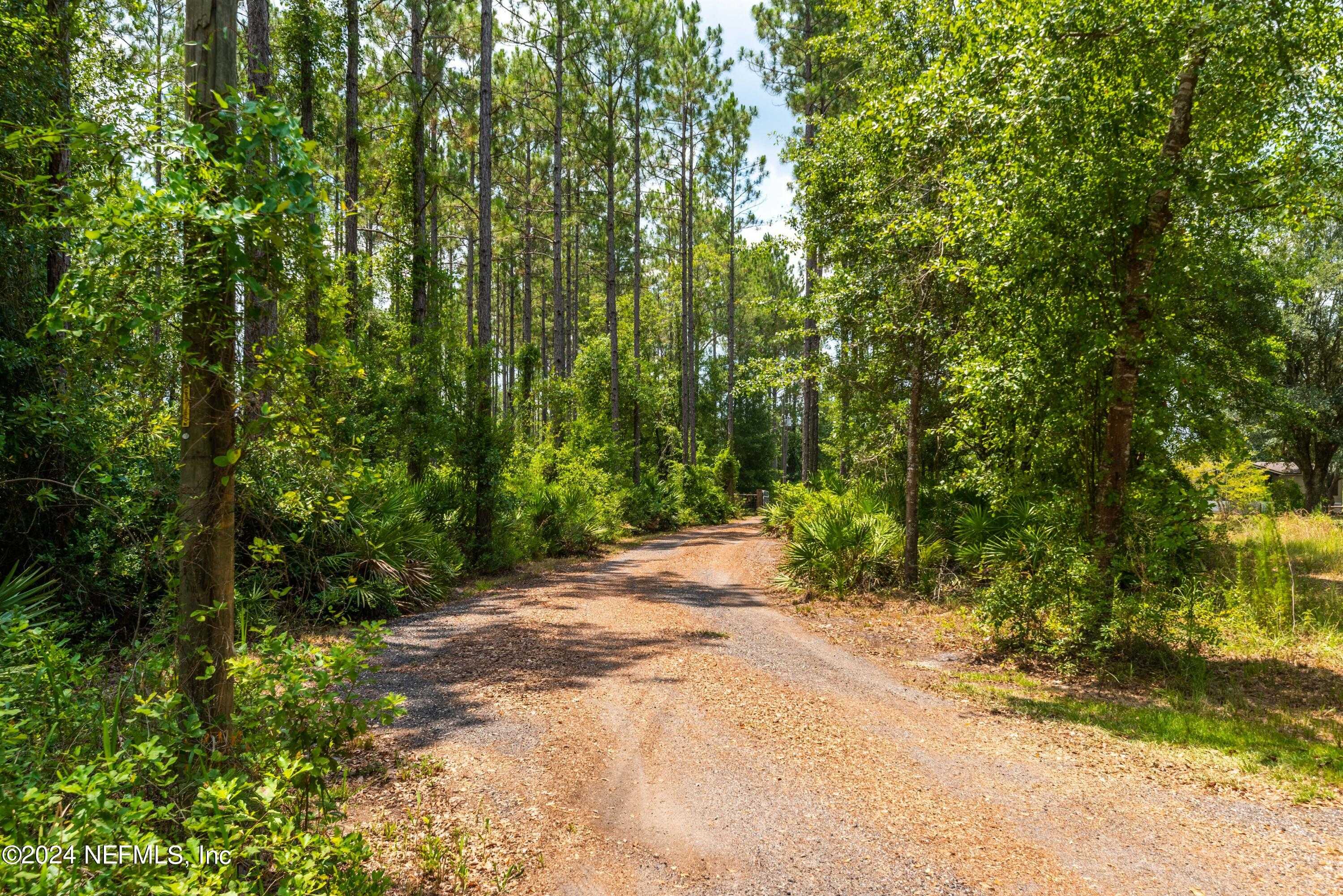 photo 2: 61544 RIVER Road, Callahan FL 32011