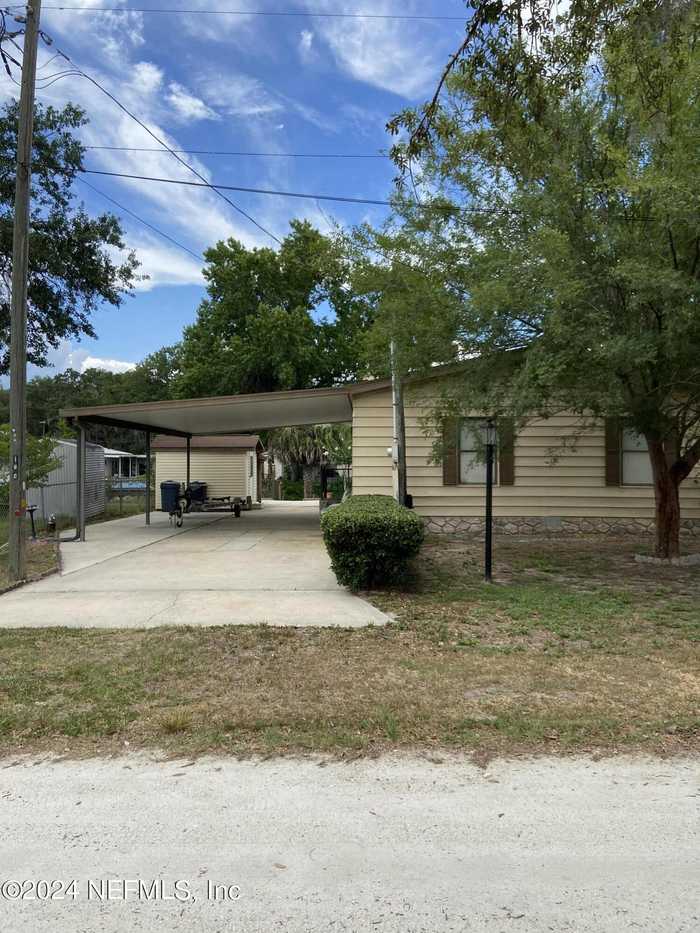 photo 2: 134 MAGNOLIA Street, Satsuma FL 32189