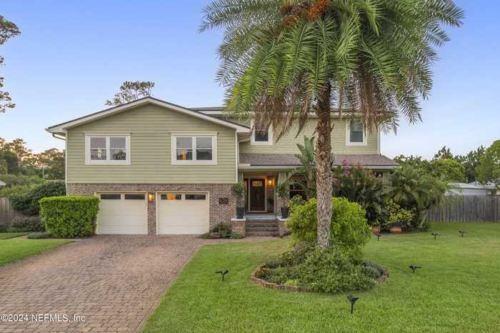 photo 2: 634 BAY Street, Neptune Beach FL 32266