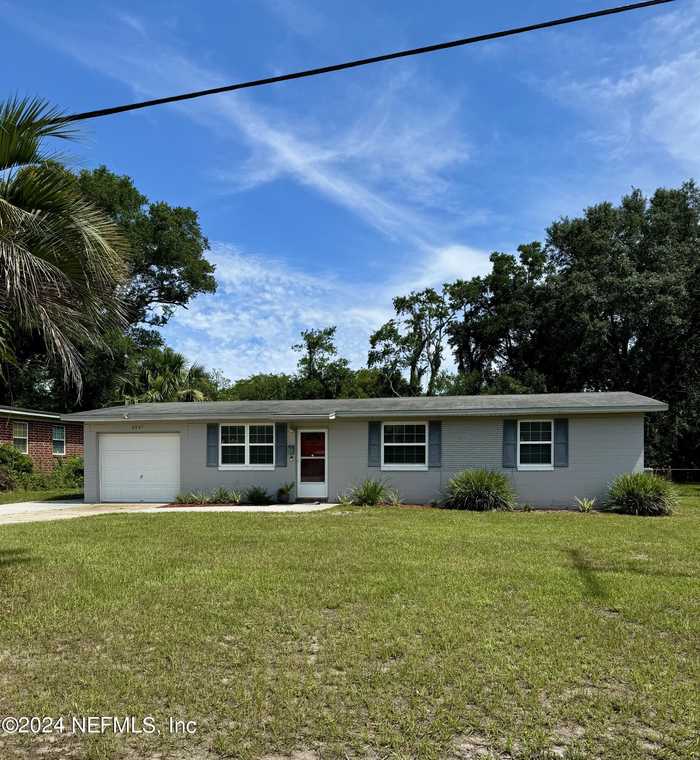 photo 1: 6247 HOLLY BAY Drive, Jacksonville FL 32211