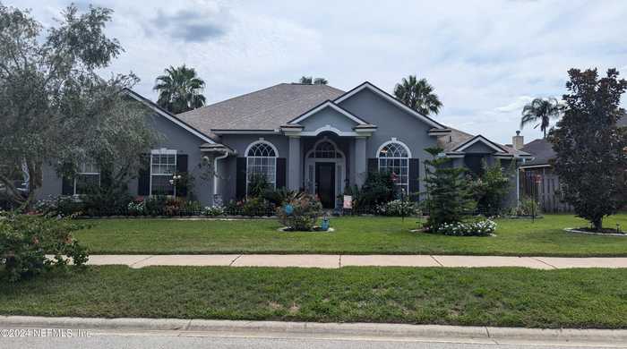 photo 2: 12200 LAKE FERN Drive E, Jacksonville FL 32258