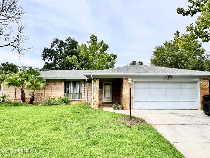 photo 1: 8999 WOBURN Court, Jacksonville FL 32257