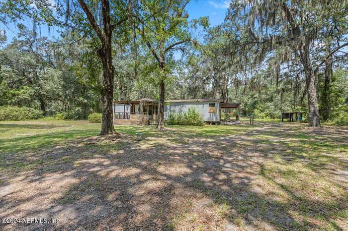 photo 1: 120 DANA Lane, Palatka FL 32147