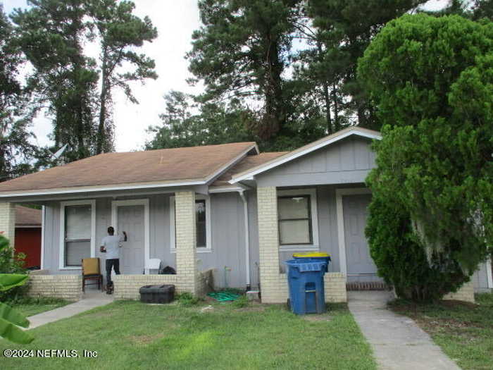 photo 1: 7811 JASPER Avenue, Jacksonville FL 32211