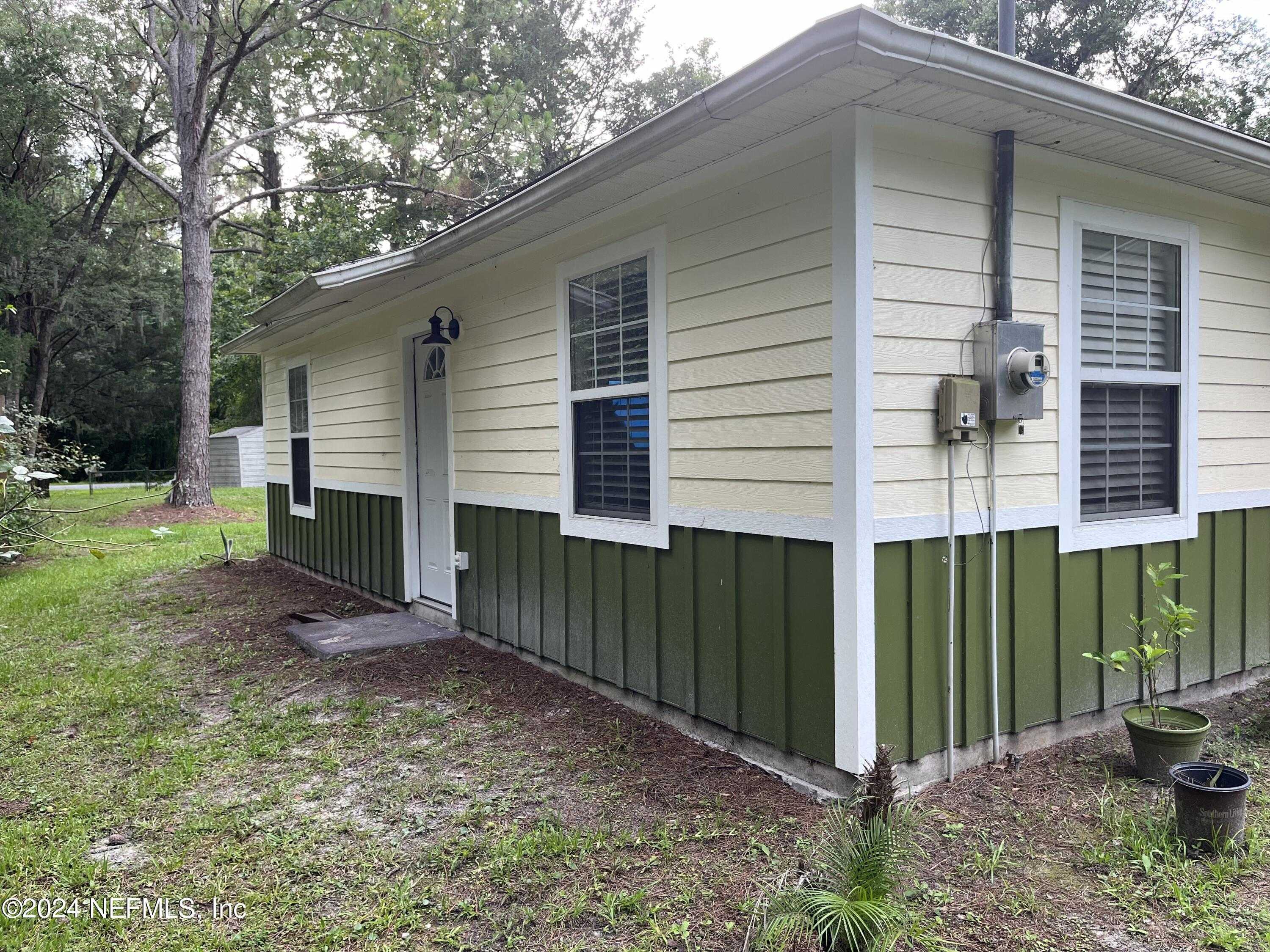 photo 3: 24064 GROVE Street, Lawtey FL 32058