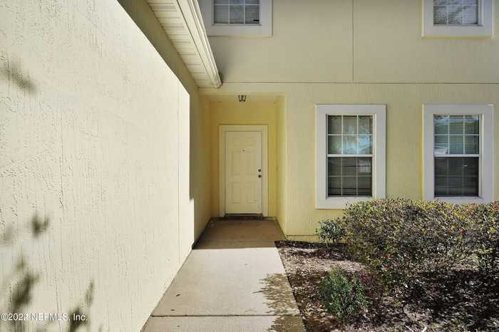 photo 2: 2509 SPRING POND Lane, Jacksonville FL 32221