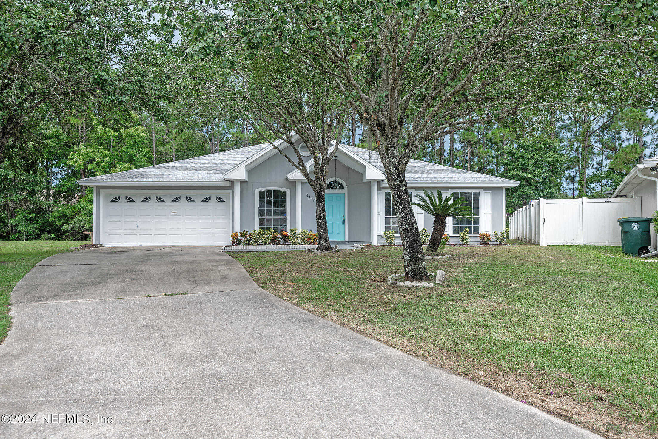 photo 1: 7752 FAWN LAKE Drive S, Jacksonville FL 32256